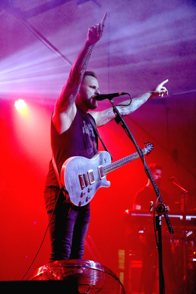 SonicAbuse | Kris Barras W/ Wille & The Bandits Live 15/10/2019 SonicAbuse | Kris Barras W/ Wille & The Bandits Live 15/10/2019