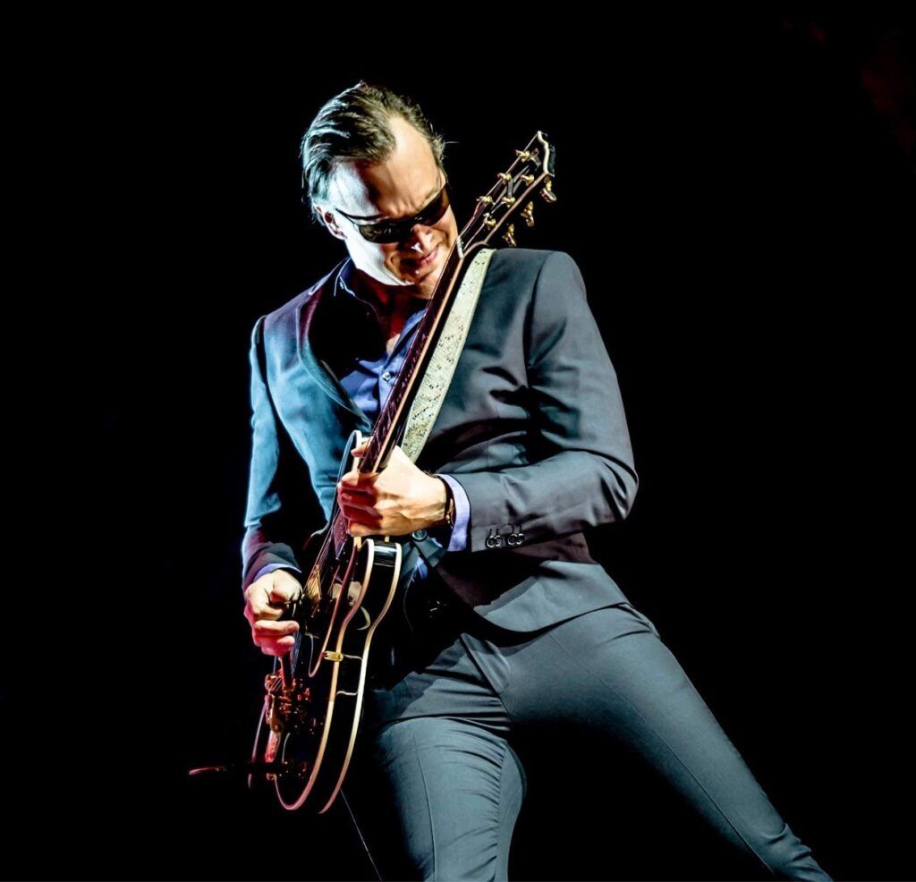 SonicAbuse News: Joe Bonamassa Announces "Blues Deluxe Vol. 2" & Shares New Single