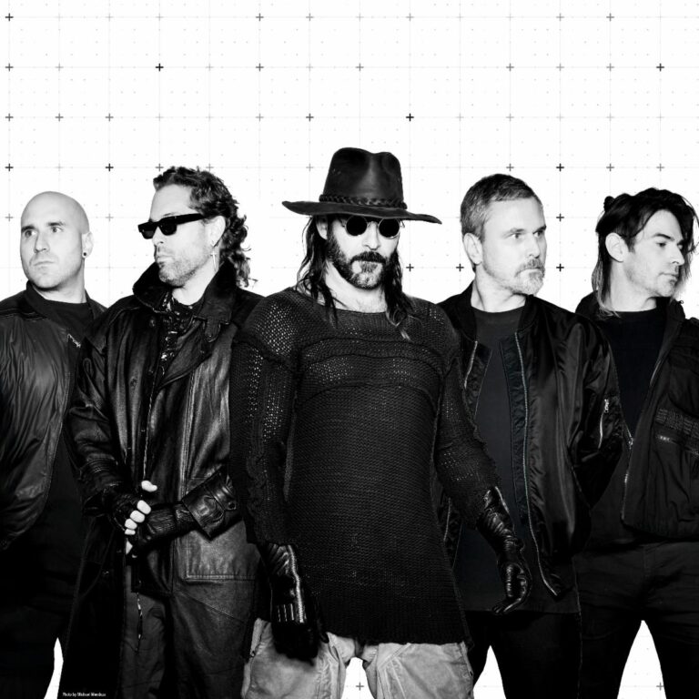 3TEETH BAND PHOTO 2025